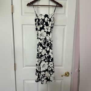 Cute summer A-line midi dress with belt, size 6